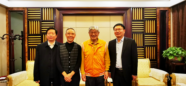 李铁映同志接见王承哲副院长一行