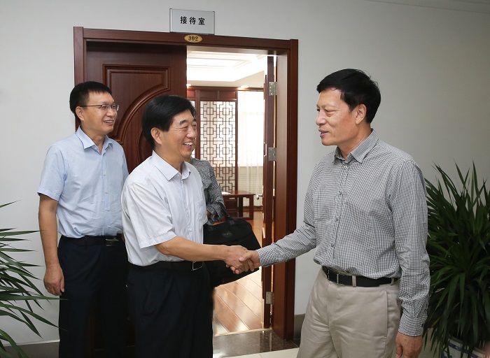 中国社会科学院谢伏瞻院长会见我院领导对院省战略合作提出意见