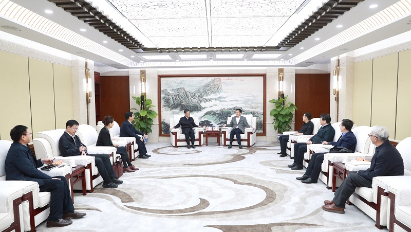 中国社会科学院谢伏瞻院长会见我院领导对落实院省战略合作提出意见