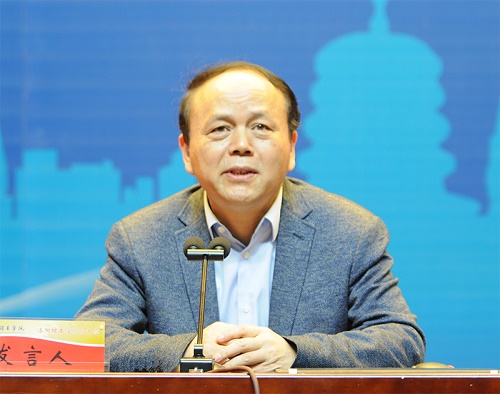 陈耀.jpg