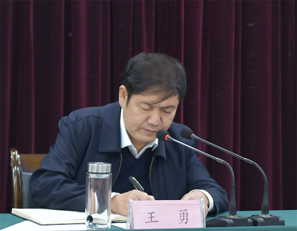 王勇3-网站.jpg