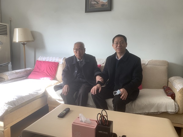 谷院长123.jpg