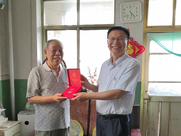 王承哲-网站.jpg