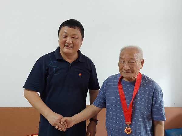 李同新-网站.jpg
